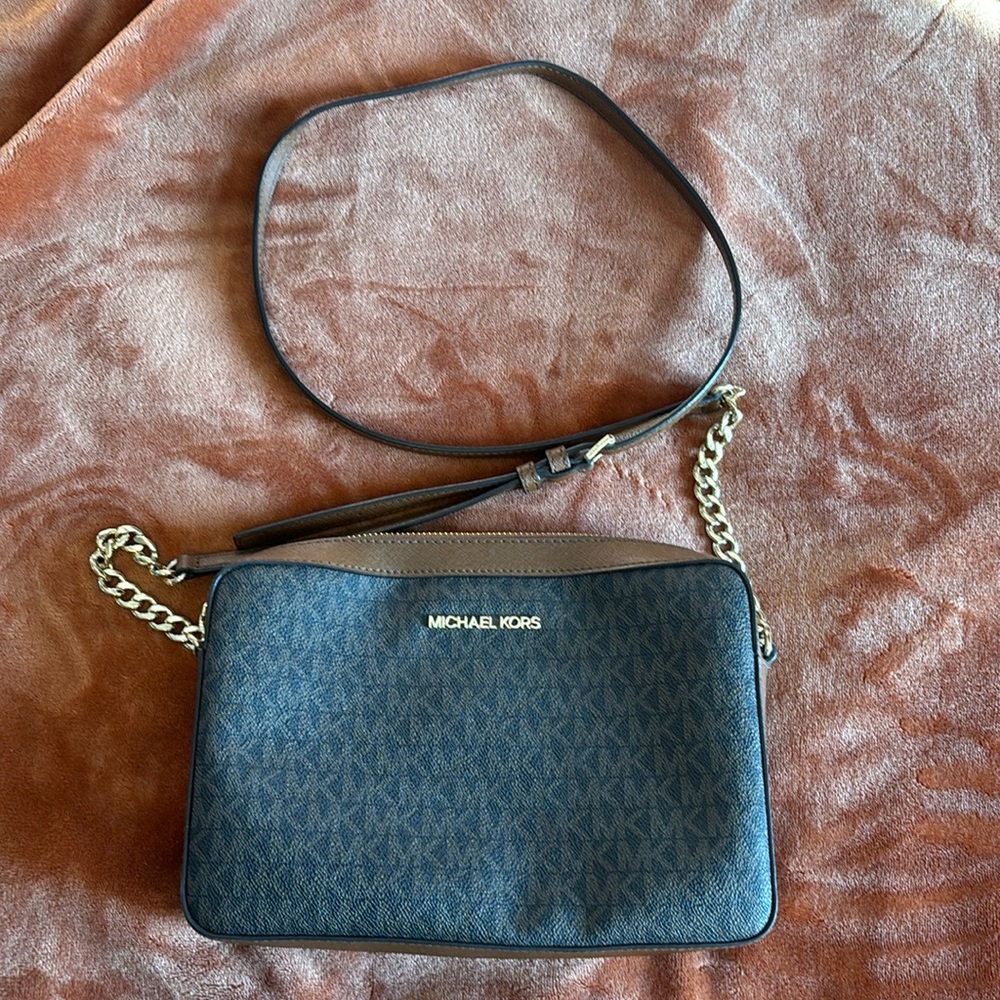 Michael Kors Jet Set Crossbody
